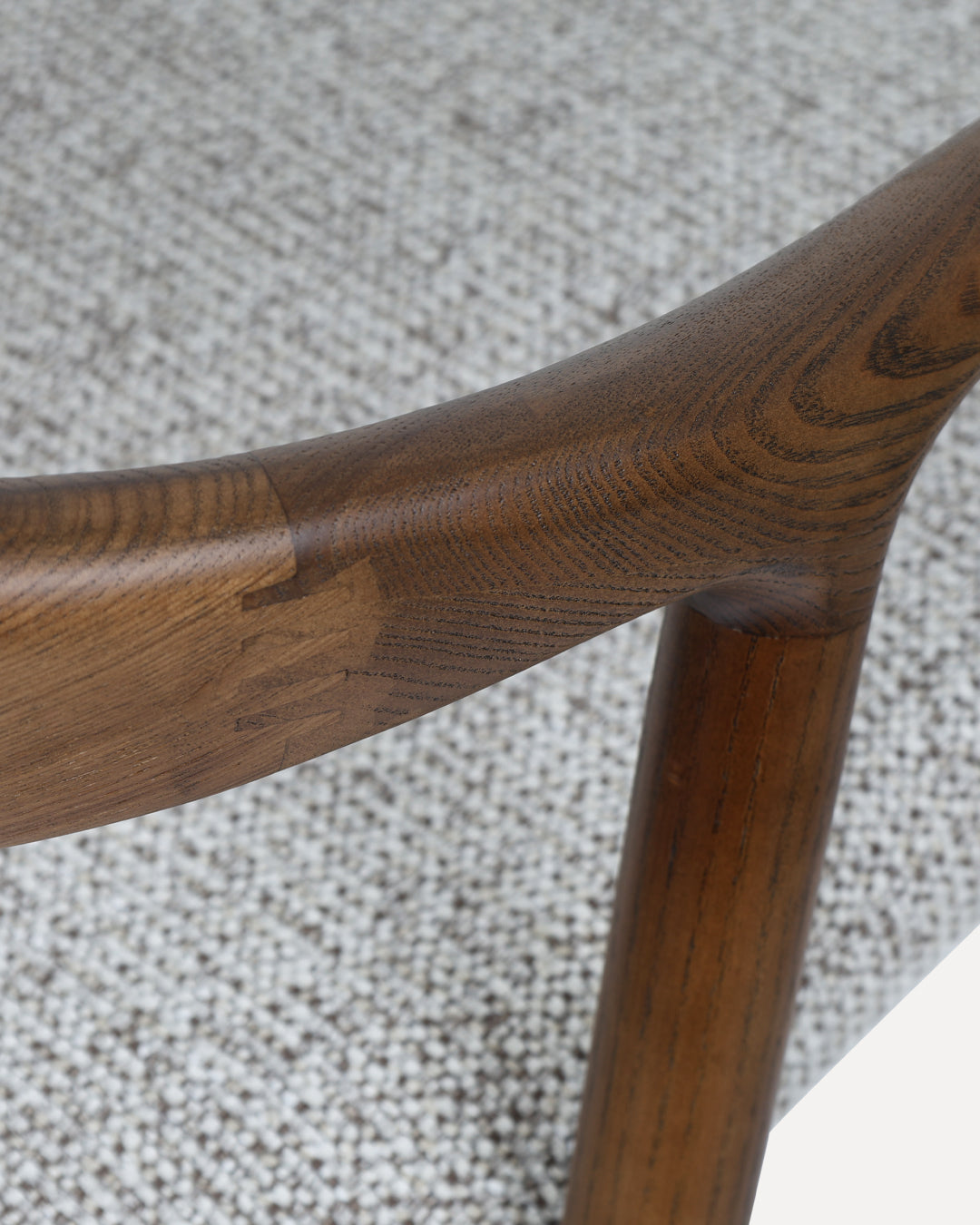 walnut / clay