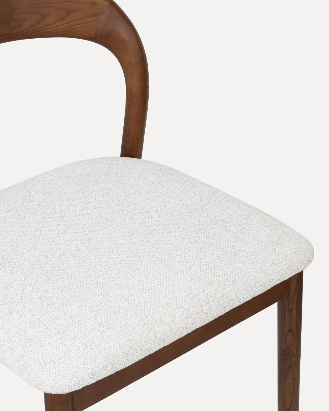 walnut / white