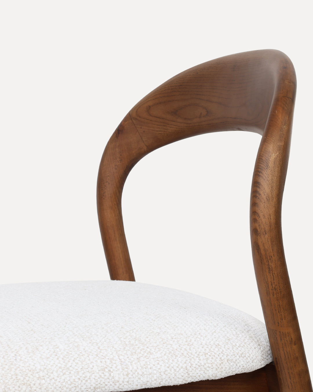 walnut / white