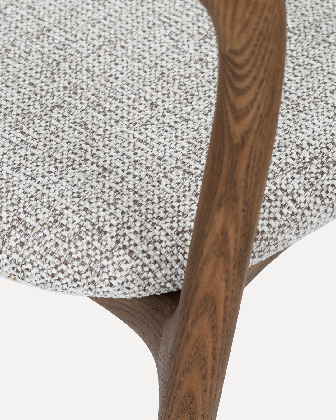 walnut / clay