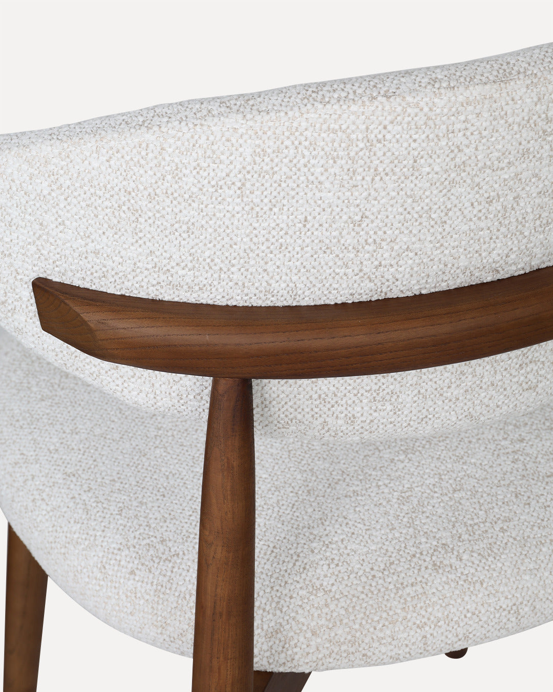 walnut / white