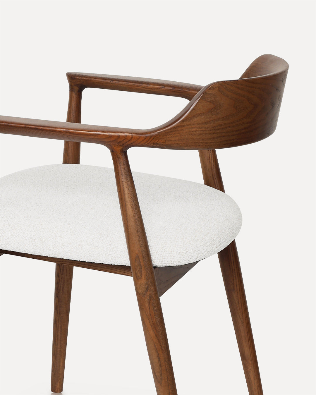 walnut / white