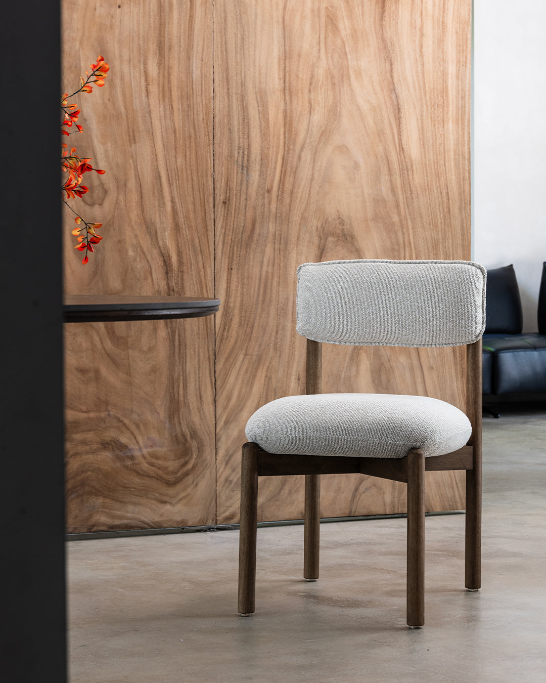 walnut / beige