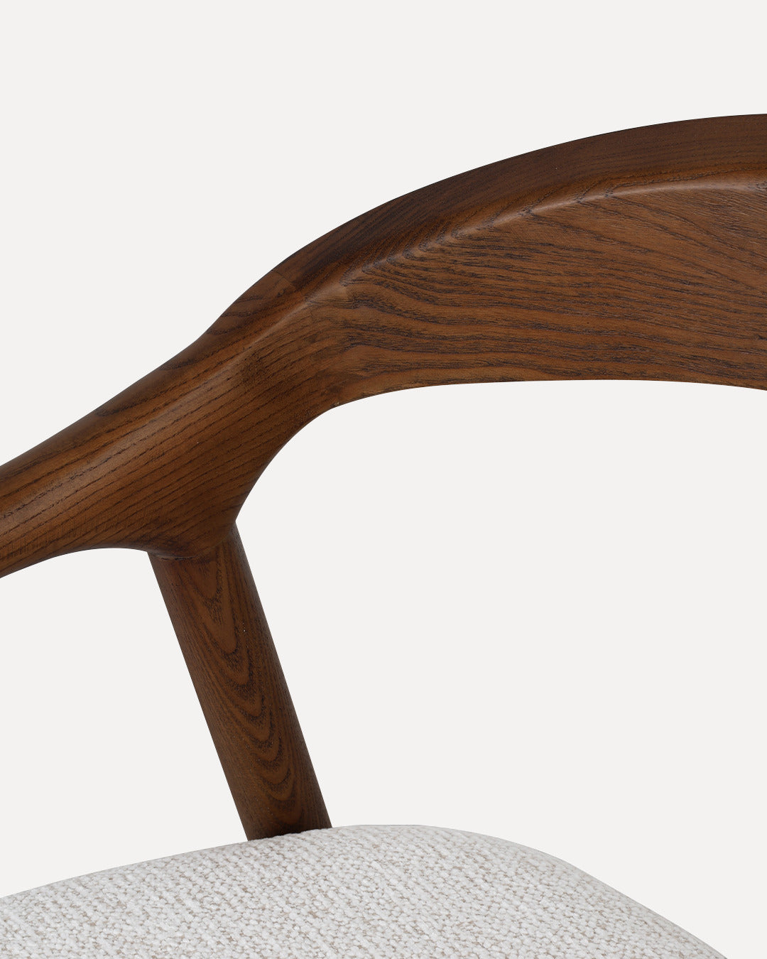 walnut / white
