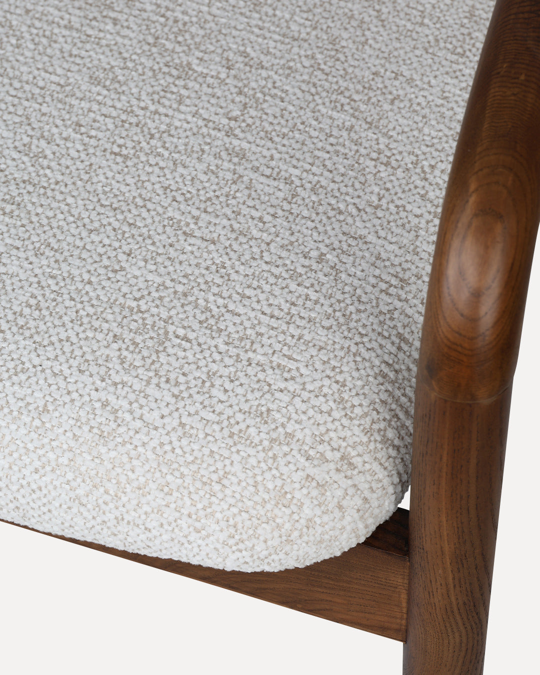 walnut / white